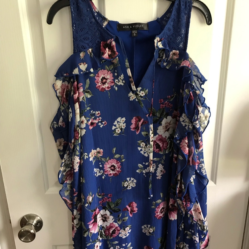 Women’s dress Small